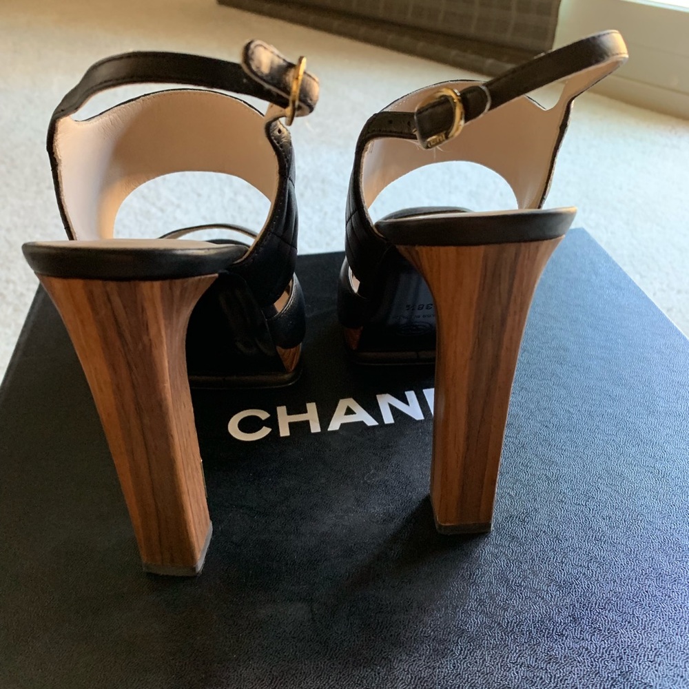 Chanel black quilted leather and wood sandals - Picture 6 of 7